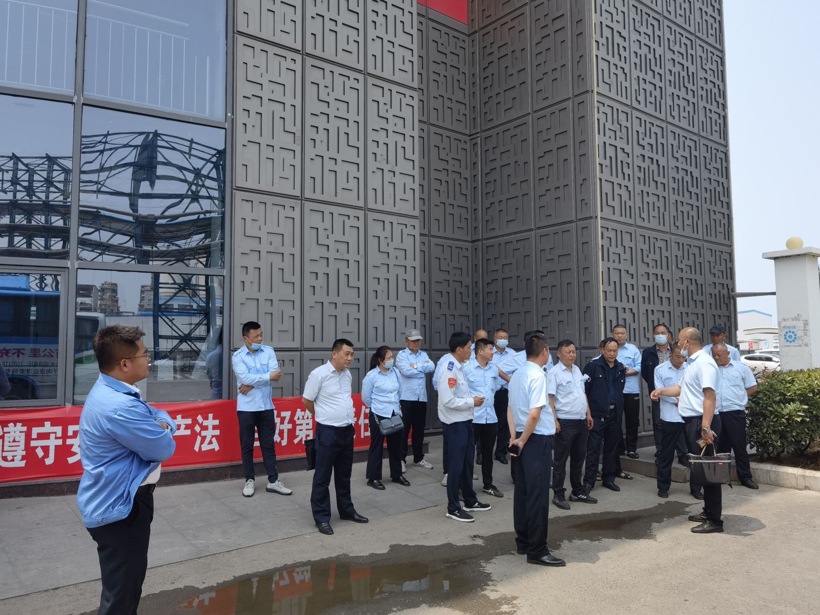 激發(fā)班組活力，弘揚(yáng)“頭雁”精神 經(jīng)營(yíng)發(fā)展事業(yè)部組織召開安全合格班組及文明線創(chuàng)建啟動(dòng)會(huì)議