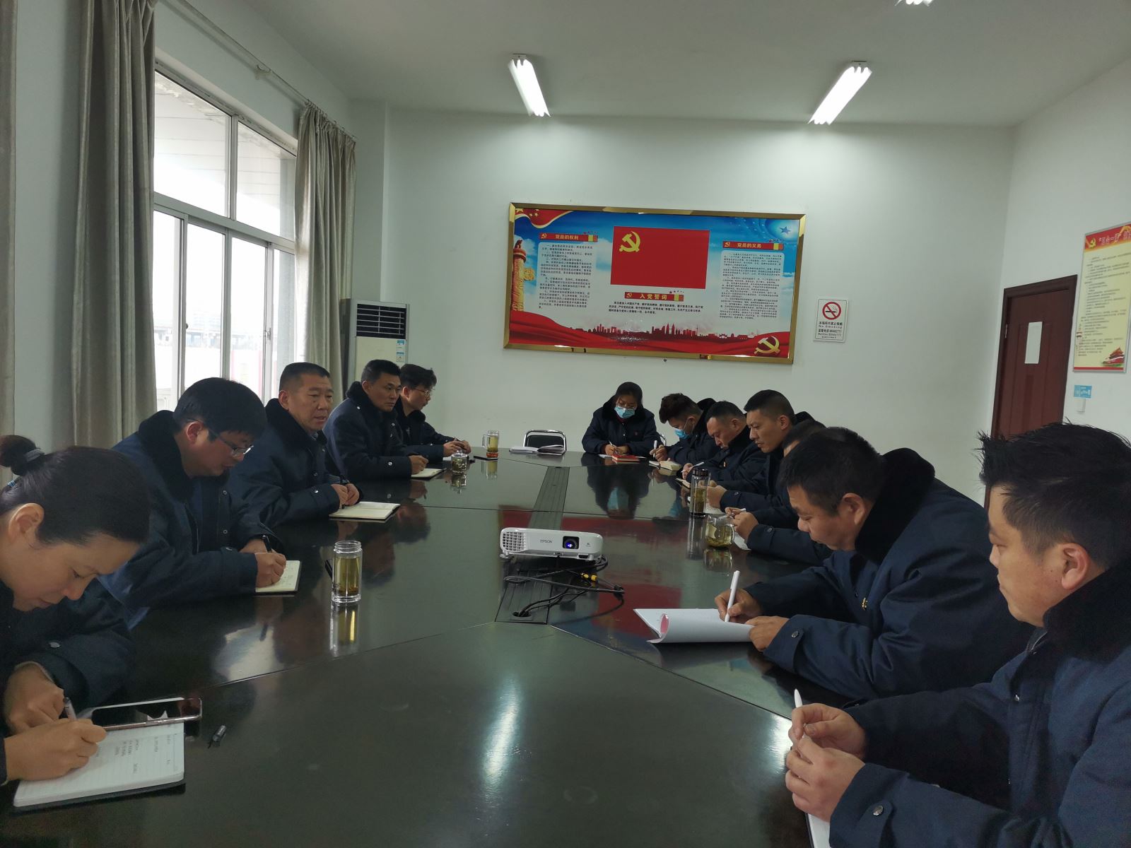 公交集團(tuán)公交事業(yè)二部召開春節(jié)“收心會”